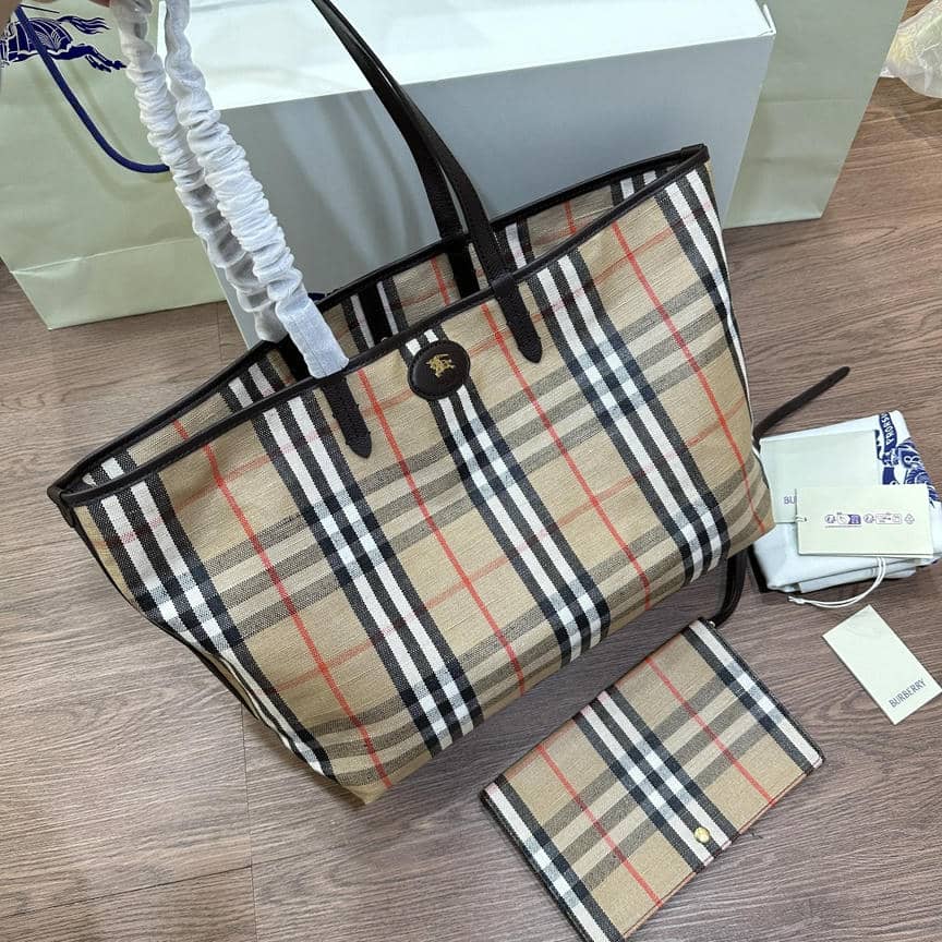 Burberry Bag 140